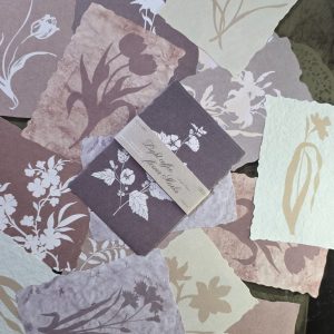 Papel decorativo Ligtht Coffee Flower Marks