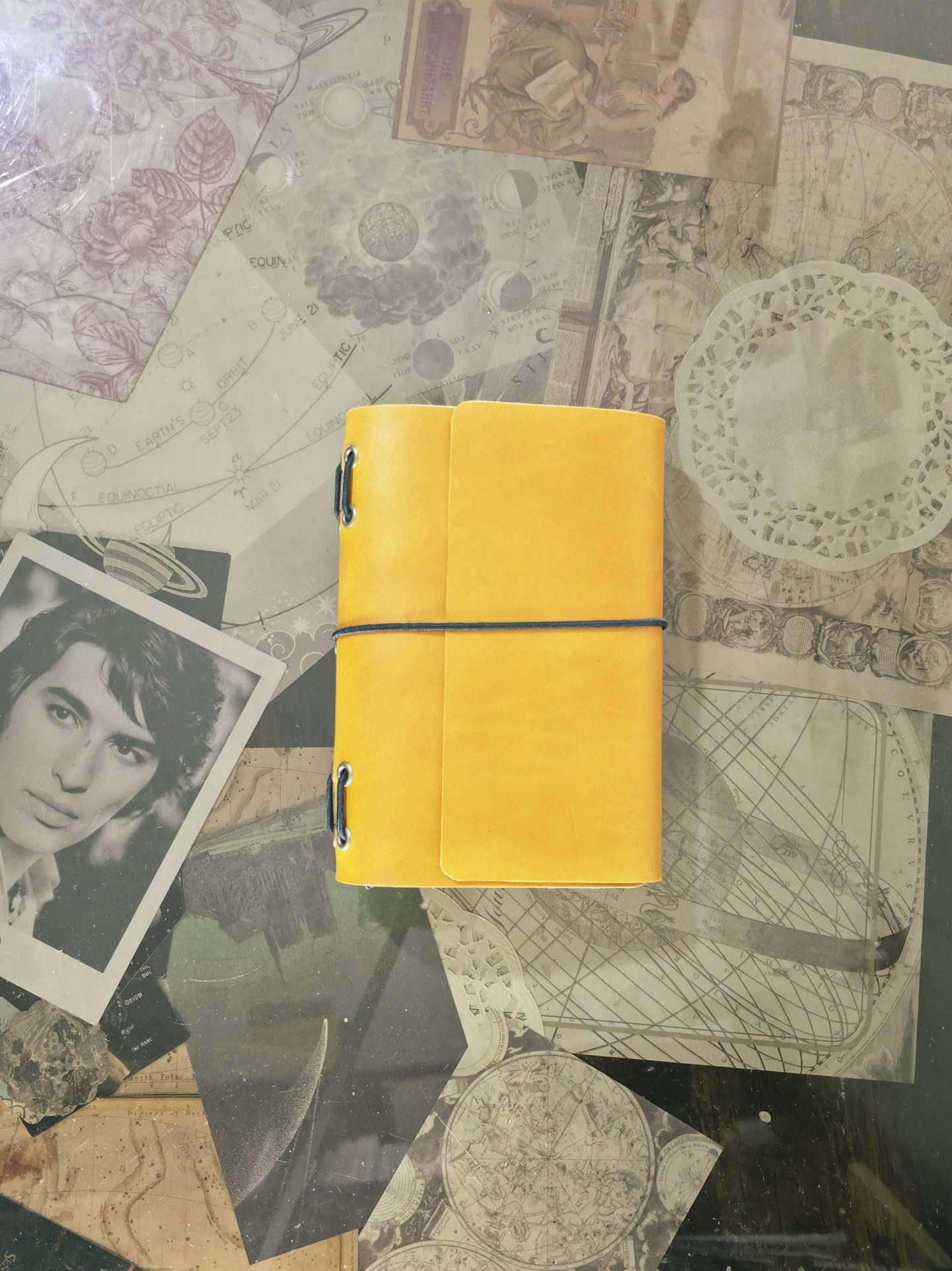 Travel Journal A6 Triple Cuero Amarillo